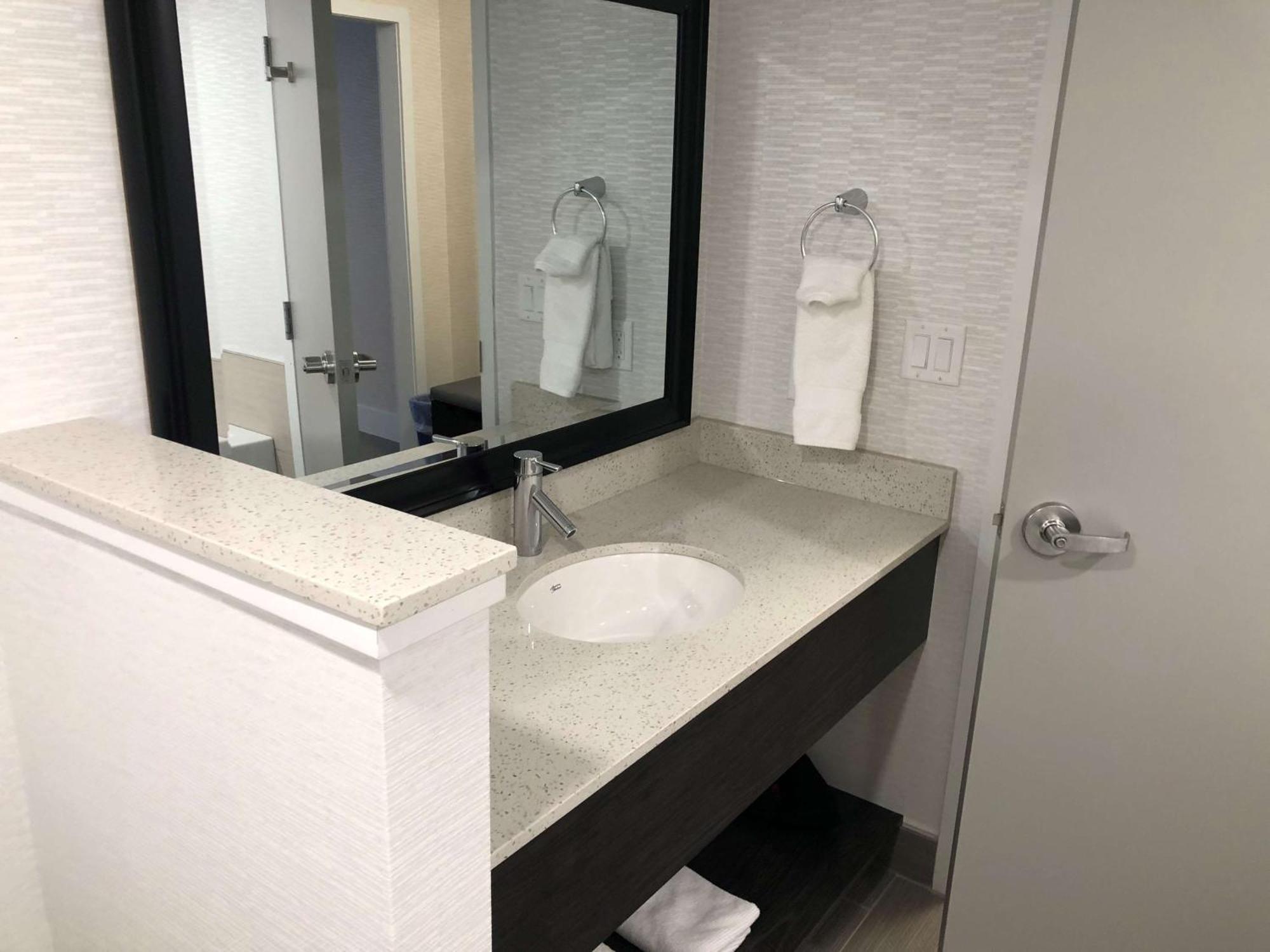 Prestige Treasure Cove Resort, Worldhotels Elite Prince George Eksteriør billede